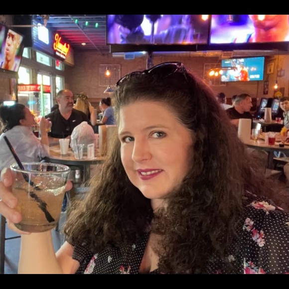 Meet your Posher, Kelly - Picture 4 of 6